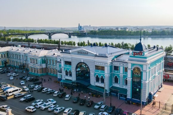 Здание Железнодорожного вокзала Иркутск-Пассажирский