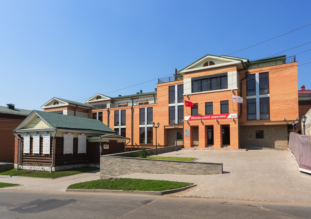 Childe_art_house_03.jpg